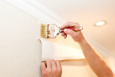 Pose de papier peint à Blancafort — revêtements muraux et toiles de verre